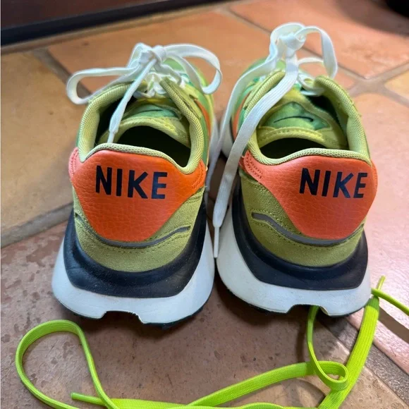 Nike Wmns Phoenix Waffle Chlorophyll Safety Orange - Picture 3 of 5